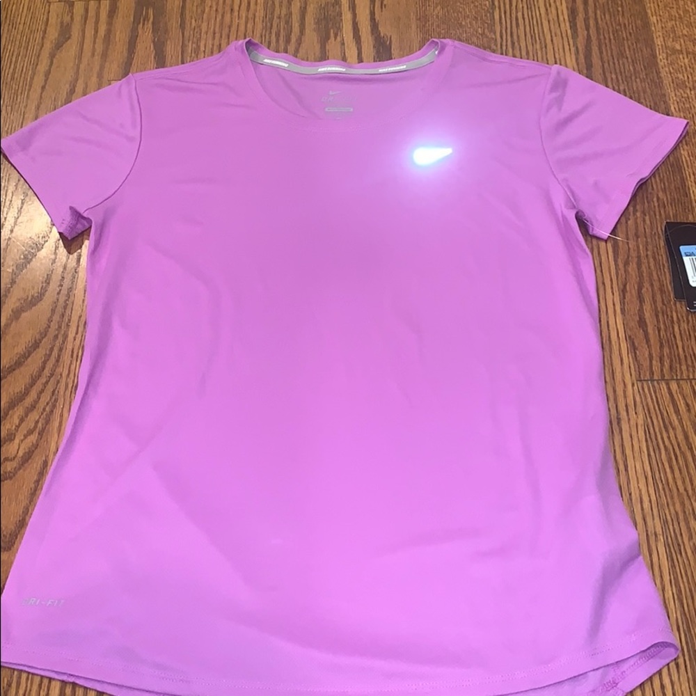 NWT Women’s Nike DriFit Short Sleeve Running Shirt
